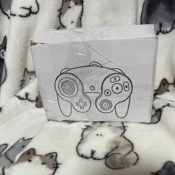 Transparent GameCube Controller - Picture 2 of 3